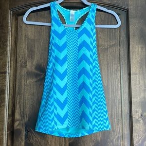 Girls ivivva lululemon fitted tank top. Racetrack; blue zigzag pattern. Soft:)